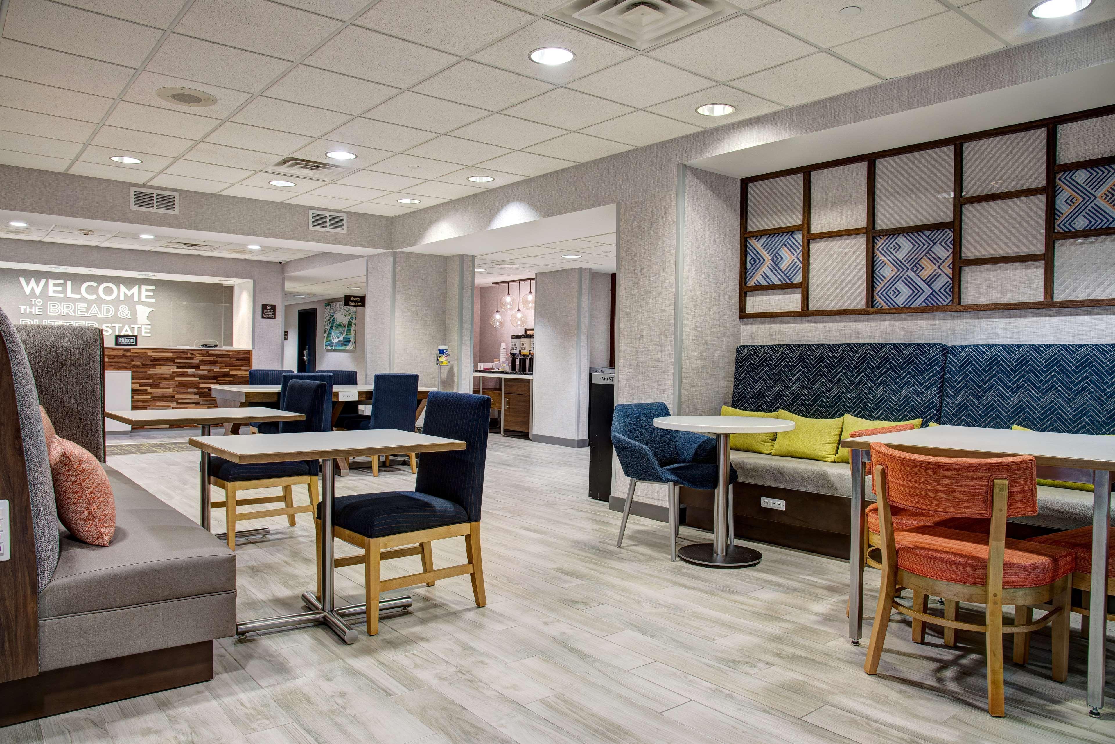 Hampton Inn Rochester Exterior photo