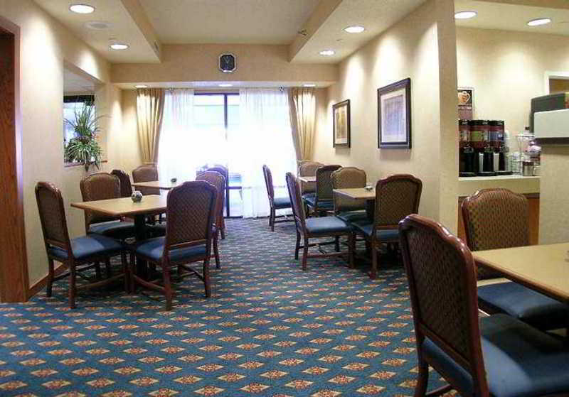 Hampton Inn Rochester Restaurant photo